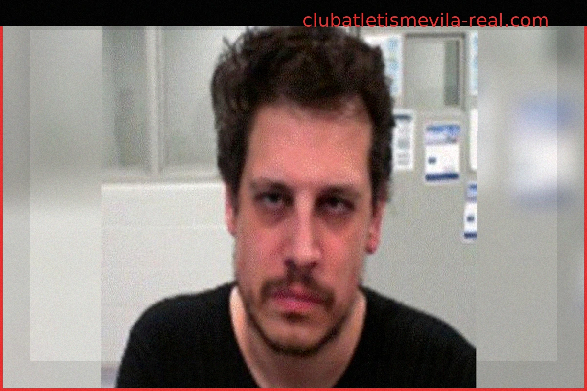 Comentarista de derecha Milo Yiannopoulos deportado de EE. UU. al Reino Unido
