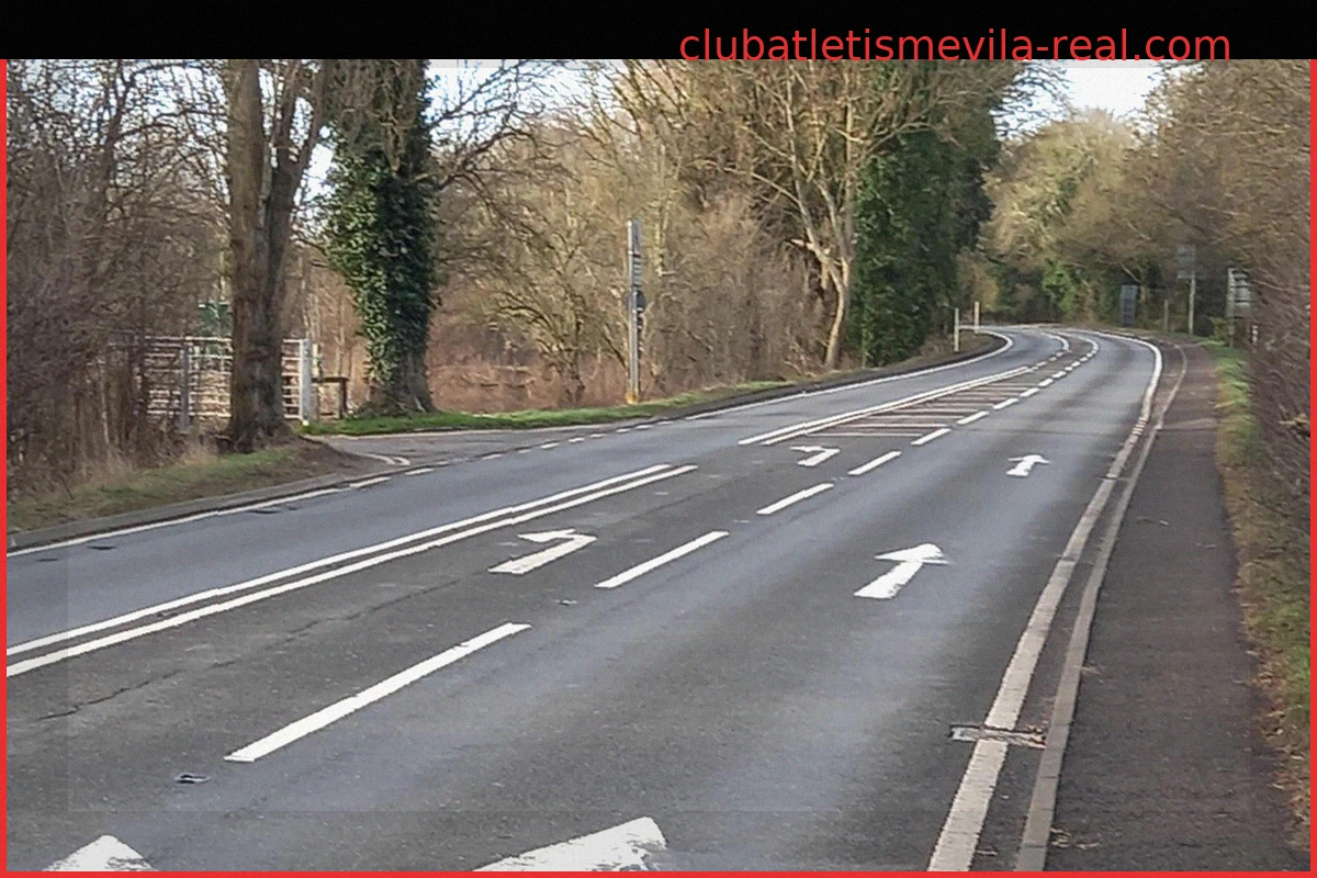 Hombre muere en accidente tras persecución policial cerca de Stratford-upon-Avon